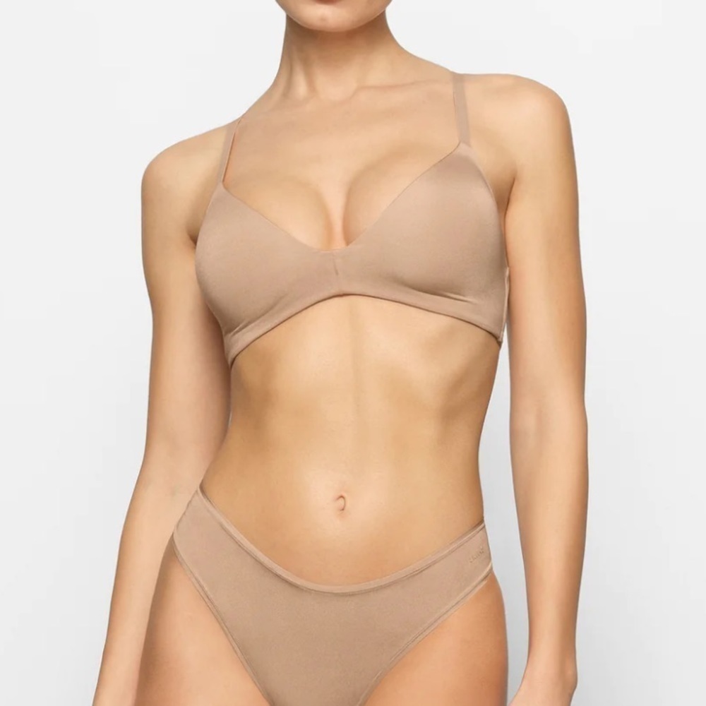 NWOT Skims 40DD WIRELESS Form‎ Lightly Lined BRA Clay - Picture 5 of 7